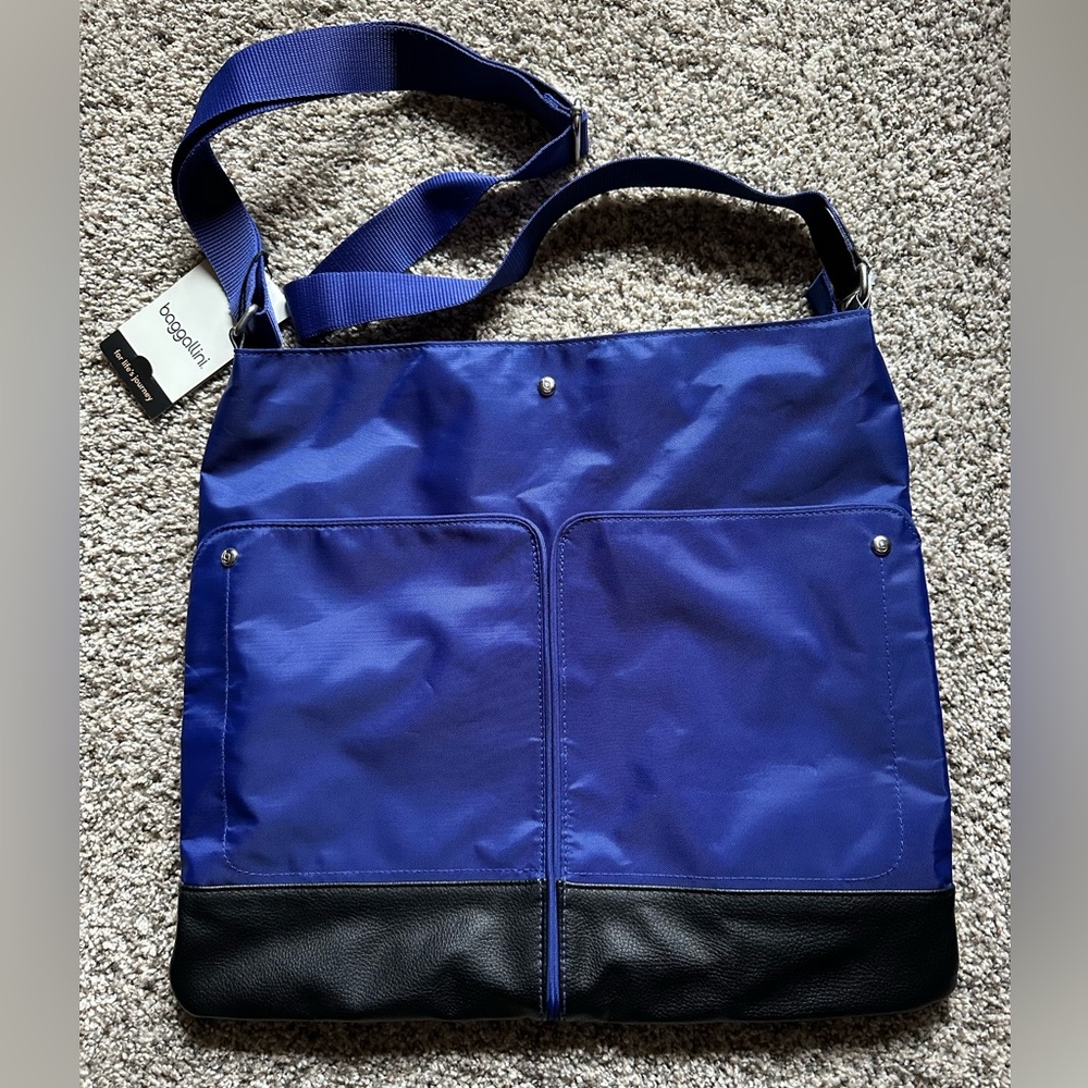 Baggallini Blue and Black Crossbody Bag